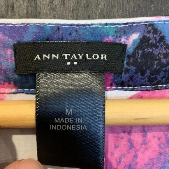 Ann Taylor M - Picture 2 of 7